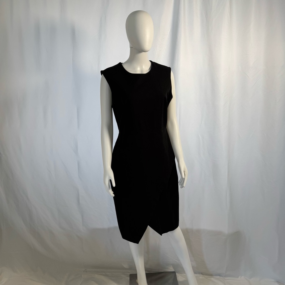 Elegant Black Sleeveless Dress